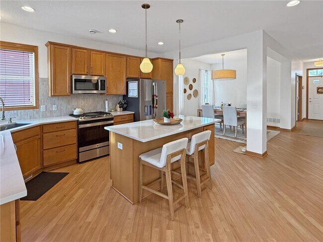 Building Photo - 4591 Empress Way N