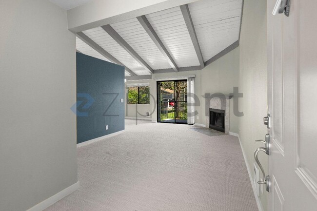 Building Photo - 2020 Grant Ave S