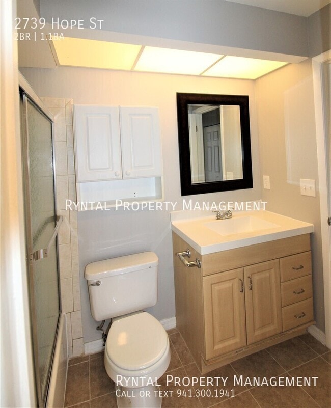 Building Photo - 2739 Hope St