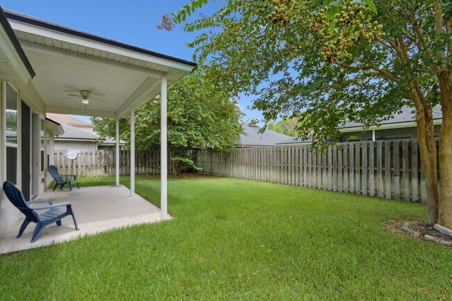 Building Photo - Charming 3-Bedroom Home in The Hideaway – ...