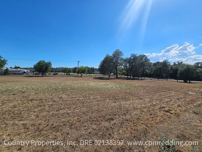 Building Photo - 12183 Dry Creek Rd