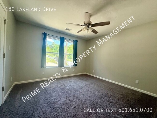 Building Photo - 180 Lakeland Dr