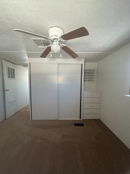 Building Photo - 3601 E Wyoming Ave