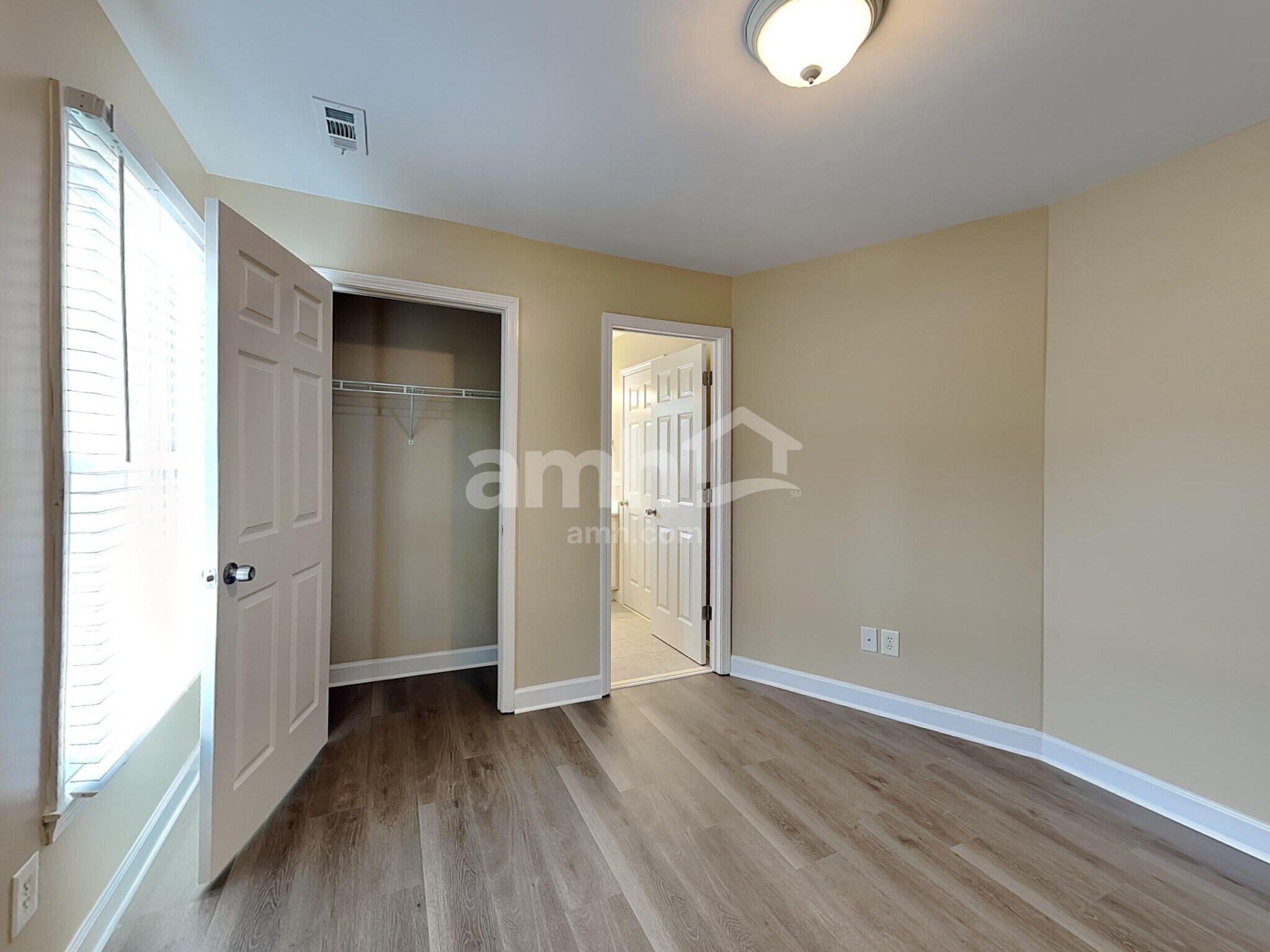 Building Photo - 905 Wonderland Pass