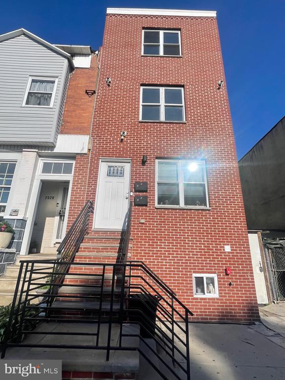 Building Photo - 2524 S 3rd St