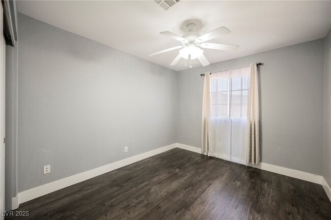 Building Photo - 138 Cam Capri