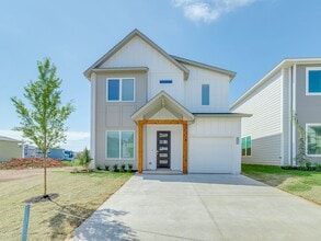 Building Photo - Home in Edmond/Oklahoma City