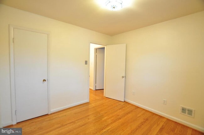 Building Photo - 6400 Westland Rd