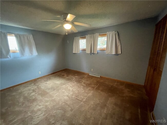 Building Photo - 41 Castle Ct