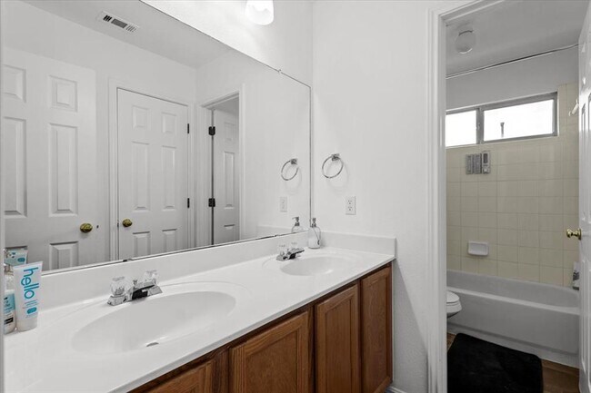 Building Photo - 11724 Dunfries Ln