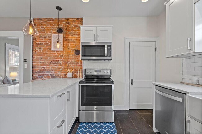 Building Photo - 1511 Hamlet St