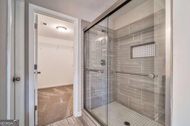 Building Photo - 2011 Town Lake Hills W