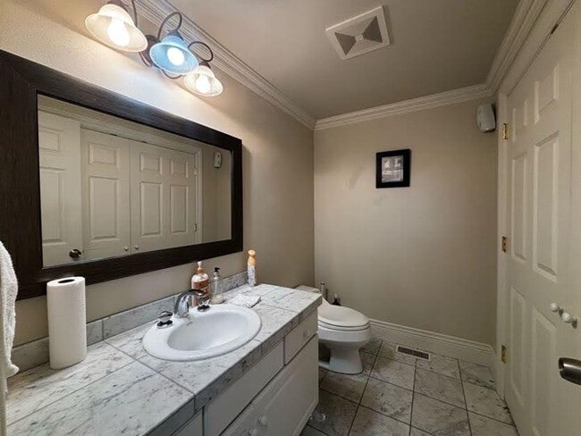 Building Photo - Lovely 3 Bedroom Home for Rent in Everett