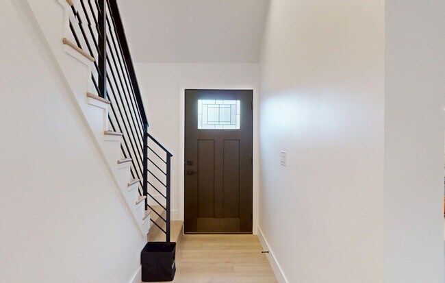 Building Photo - Single House Fountain Valley