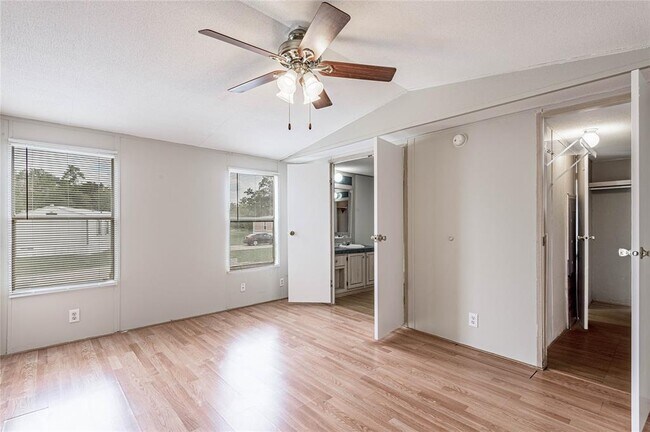 Building Photo - 1345 FM 405 Rd
