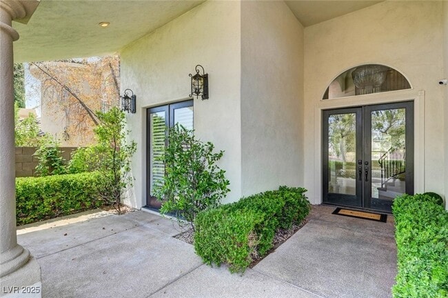 Building Photo - 9813 Edgeview Pl