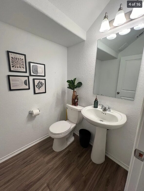 Building Photo - Room in Townhome on Spotted Leaf Wy