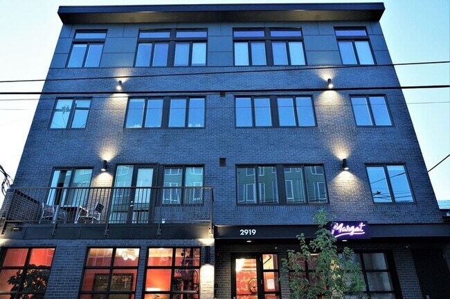 Building Photo - 2919 SE Division St