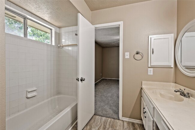 Building Photo - 2627 Autumn Springs Ln