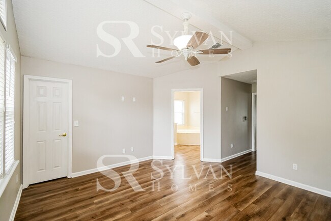 Building Photo - Experience the Lifestyle awaiting you!