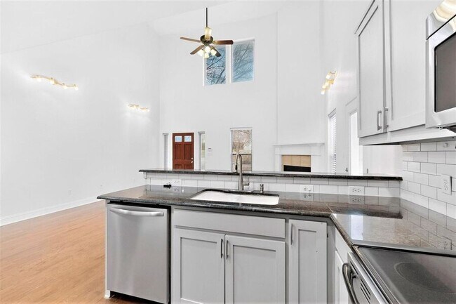 Building Photo - 4801 Birchman Ave