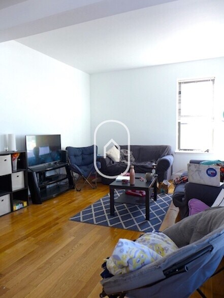 Building Photo - 31 Cunard St