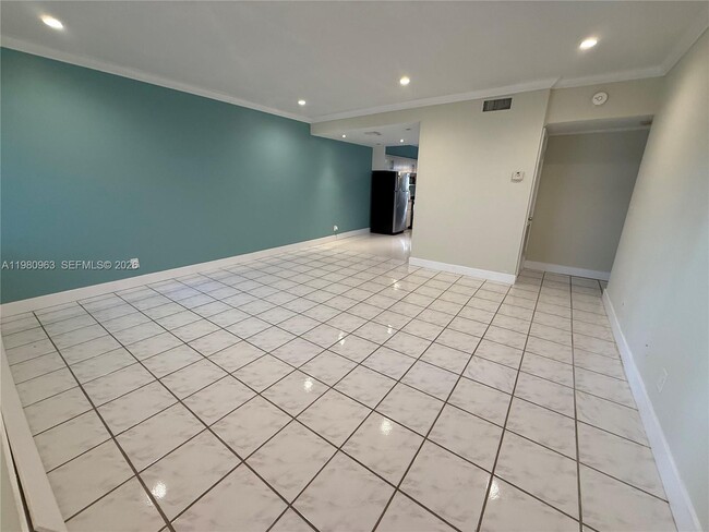 Building Photo - 2200 S Ocean Dr