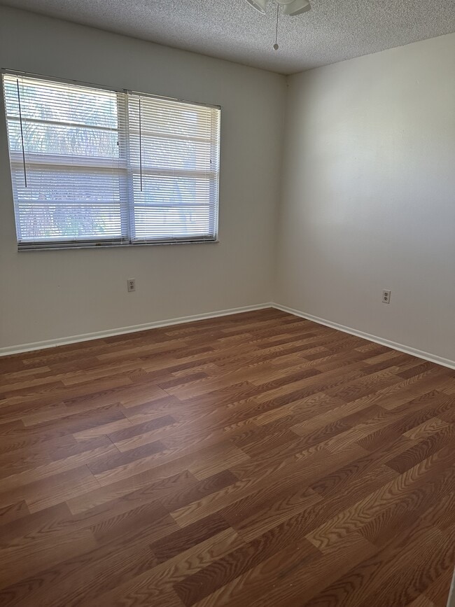 Building Photo - 4800 Rilma Ave
