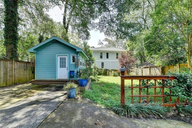 Building Photo - 309 S Columbia Dr