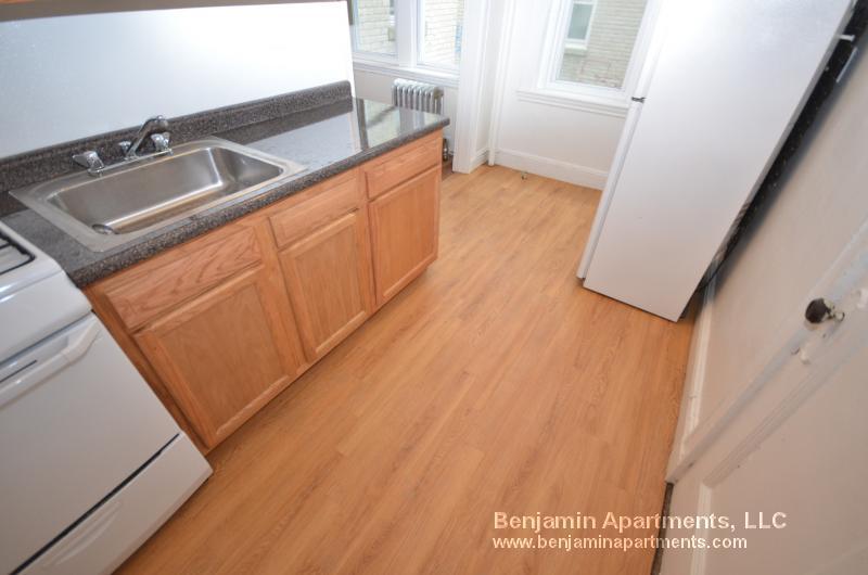 Building Photo - 109 Brainerd Rd