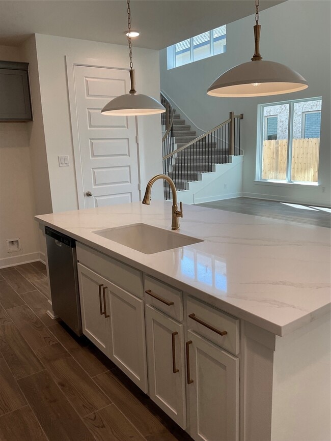 Building Photo - 7311 Blue Gentiana Ln