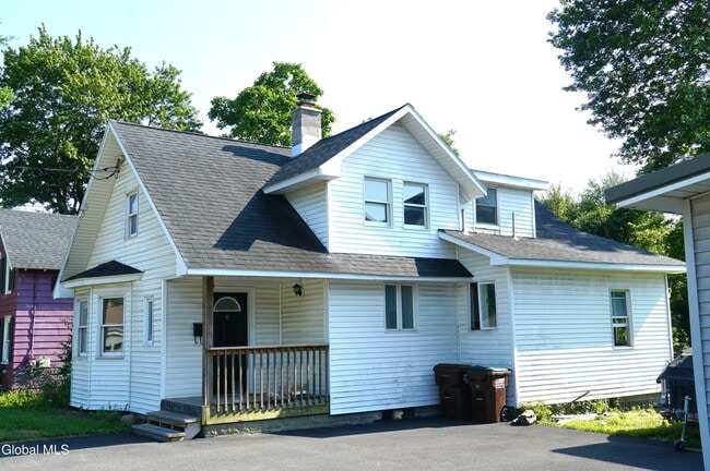 Building Photo - 93 Cherry Ave