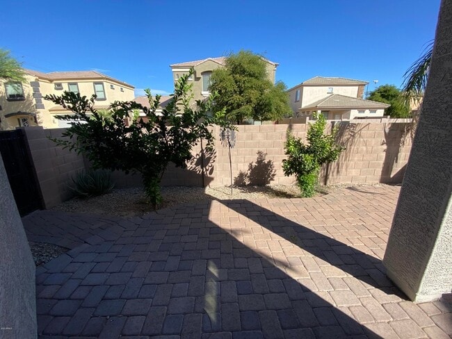 Building Photo - 15842 N 73rd Ln