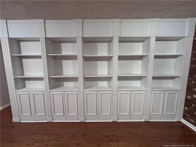 Building Photo - 5329 Hampton Rd