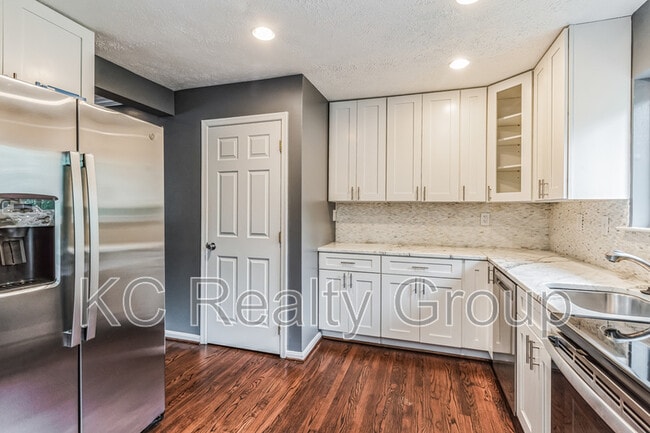 Building Photo - 12043 Hallandale Terrace