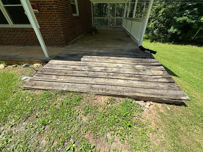 Building Photo - One Story House in Madison Heights