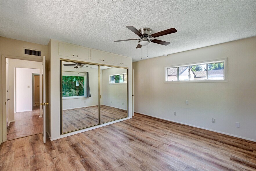 Building Photo - 2511 Castle Heights Ave