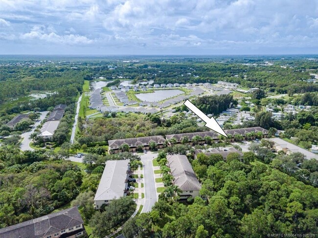 Building Photo - 356 SE Bloxham Way