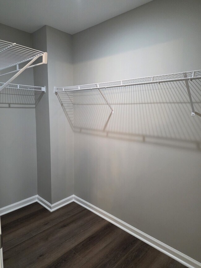 Building Photo - Welcome to your Gem Home!