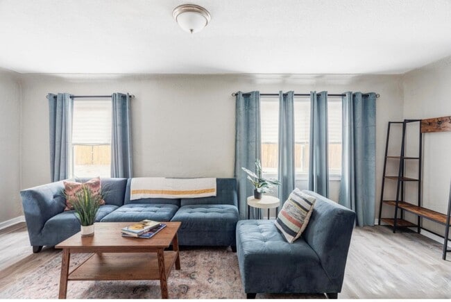 Building Photo - 2565 Pierce St