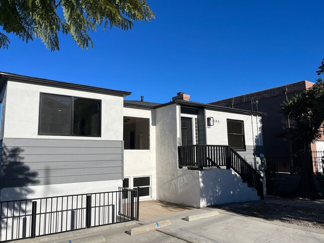 Building Photo - RECENTLY REDUCED! Beautifully Remodeled 3-...