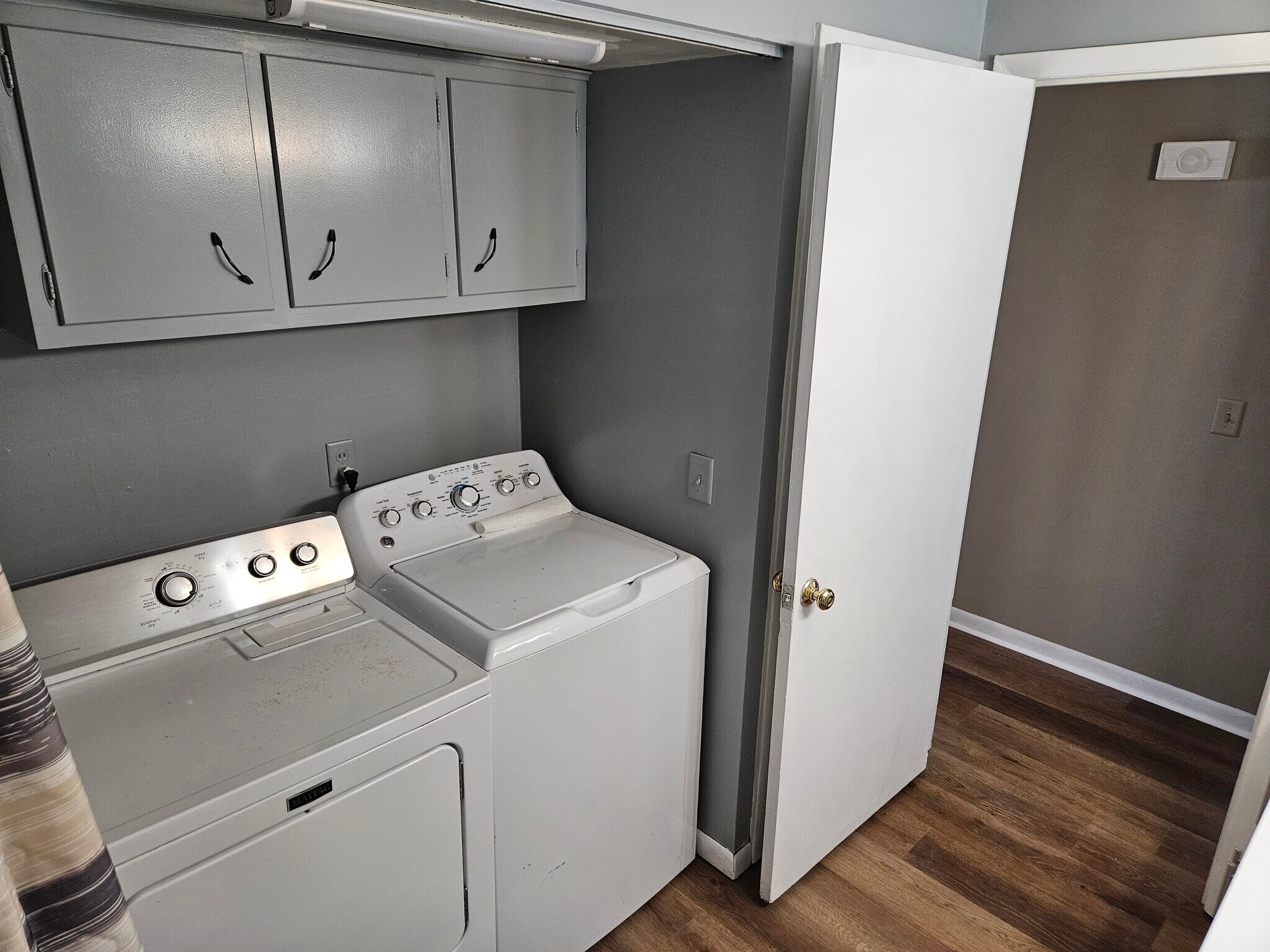 Building Photo - 3922 Springwood Dr