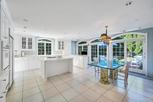 Building Photo - 22 Bayside Dr