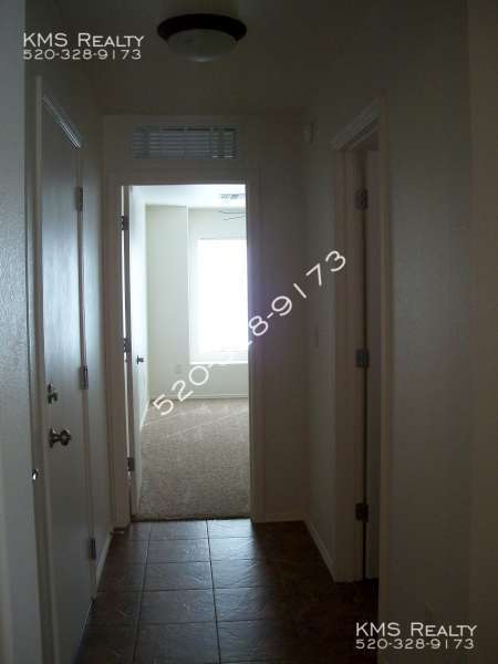 Building Photo - 6027 S Avenida Las Monjas