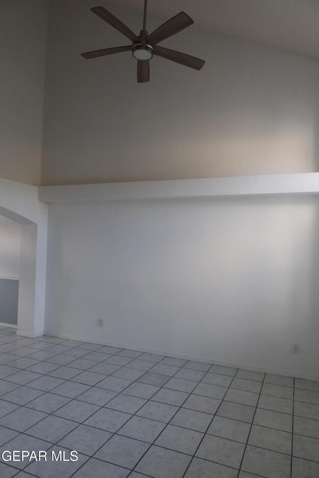 Building Photo - 12520 Twin Leaf Dr