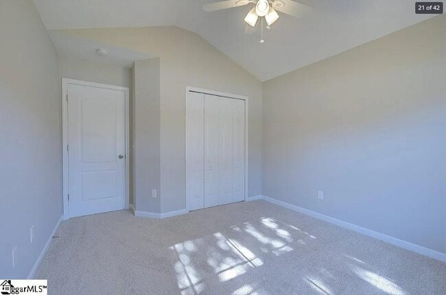 Building Photo - 233 Shale Dr