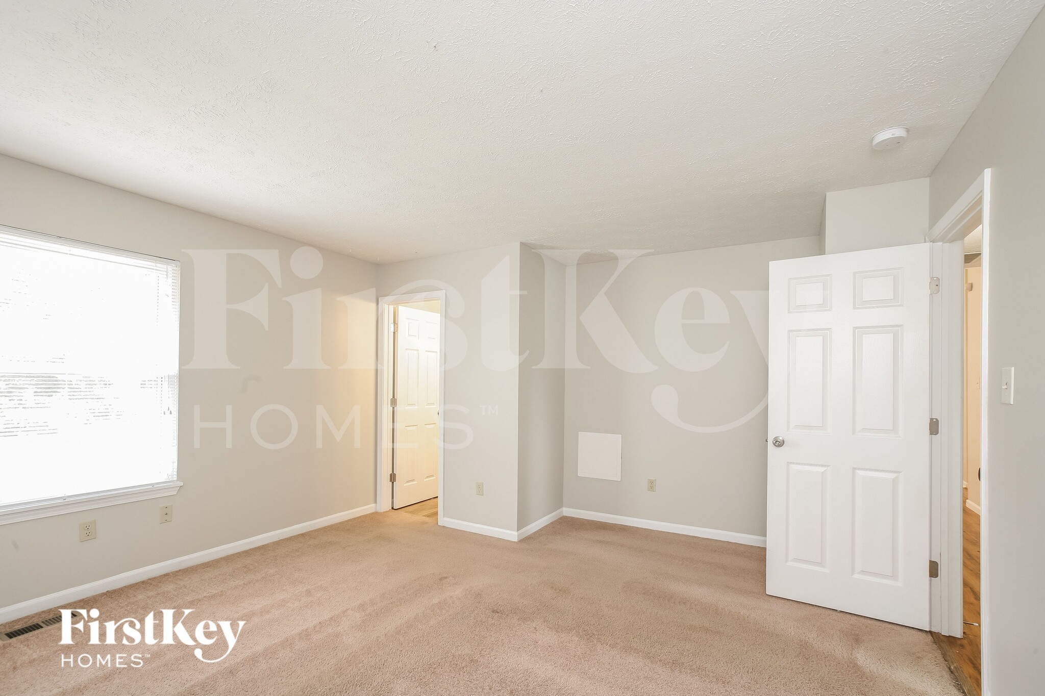 Building Photo - 8522 Summertree Ln