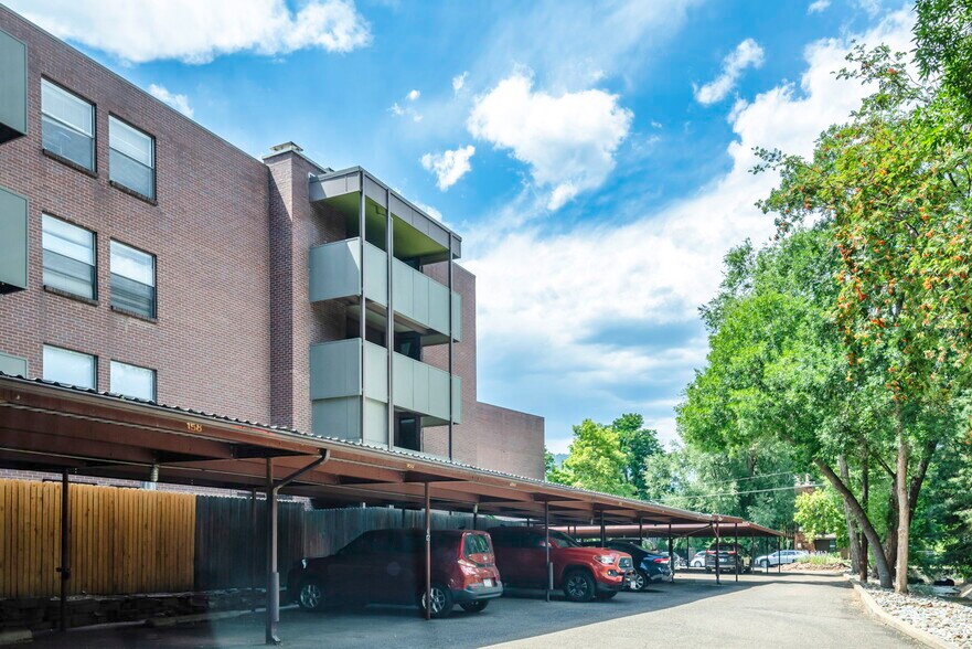 Building Photo - 2227 Canyon Blvd