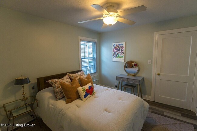 Building Photo - 720 Gheens Ave