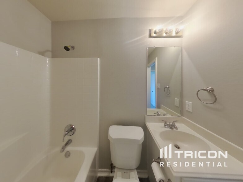 Building Photo - 314 Ohara